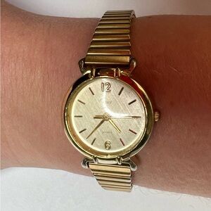 Vintage Timex Gold Tone Stretch Band Watch | Quartz | Classic Ladies